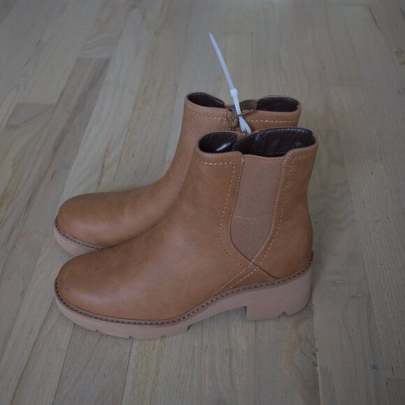 Naturalizer Cade Black Lug Sole Womens Boots in Chestnut Brown Size: 6M - Picture 3 of 8